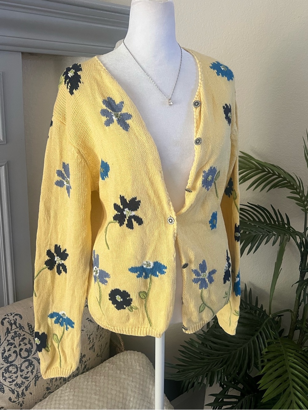 Vintage Teddi Adorable Cottage Yellow Floral Button-Front Cardigan